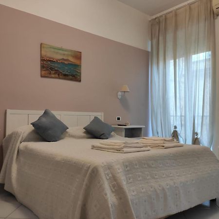 Hotel Carafa Materdei Napoli Esterno foto