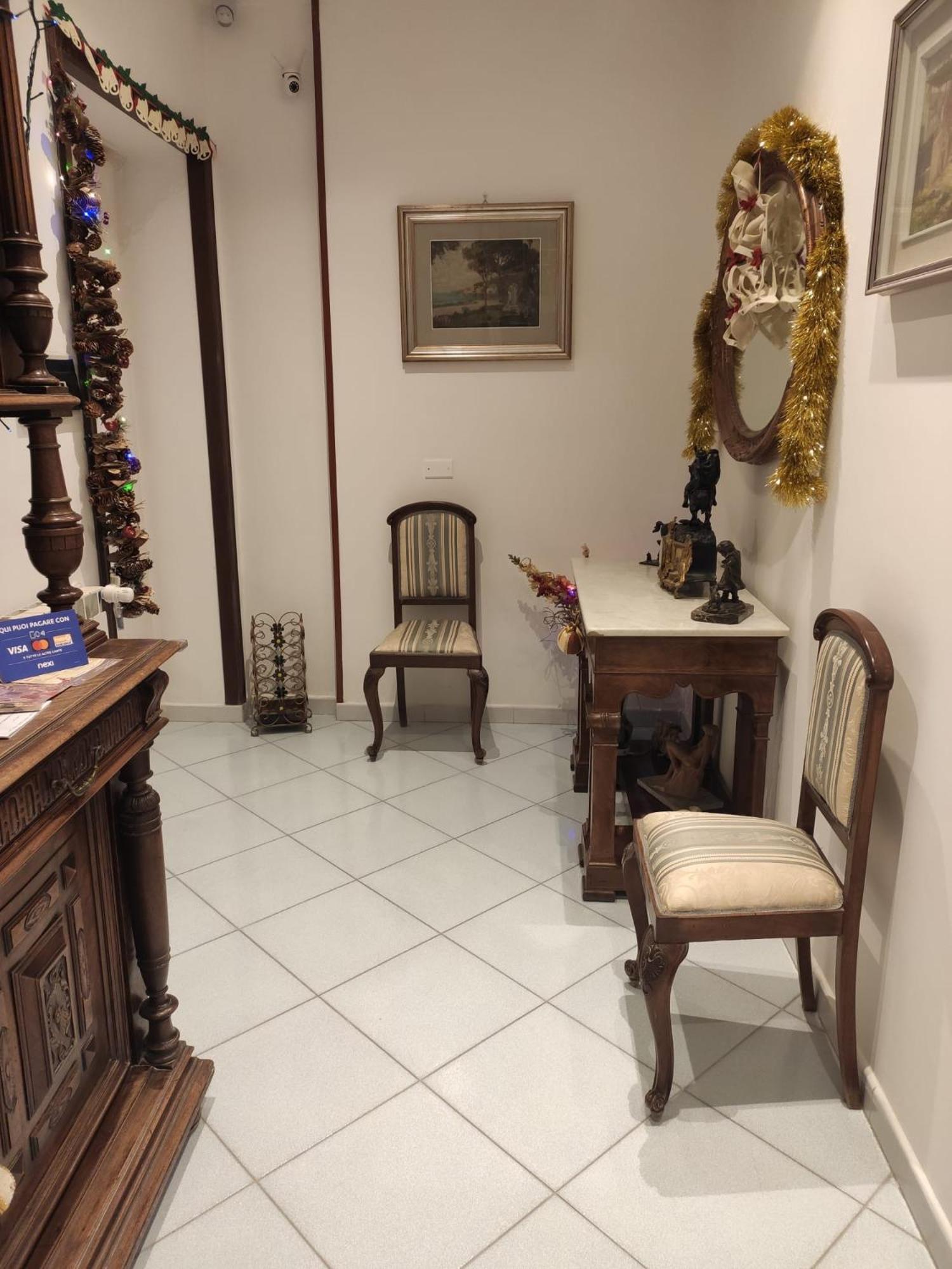 Hotel Carafa Materdei Napoli Esterno foto