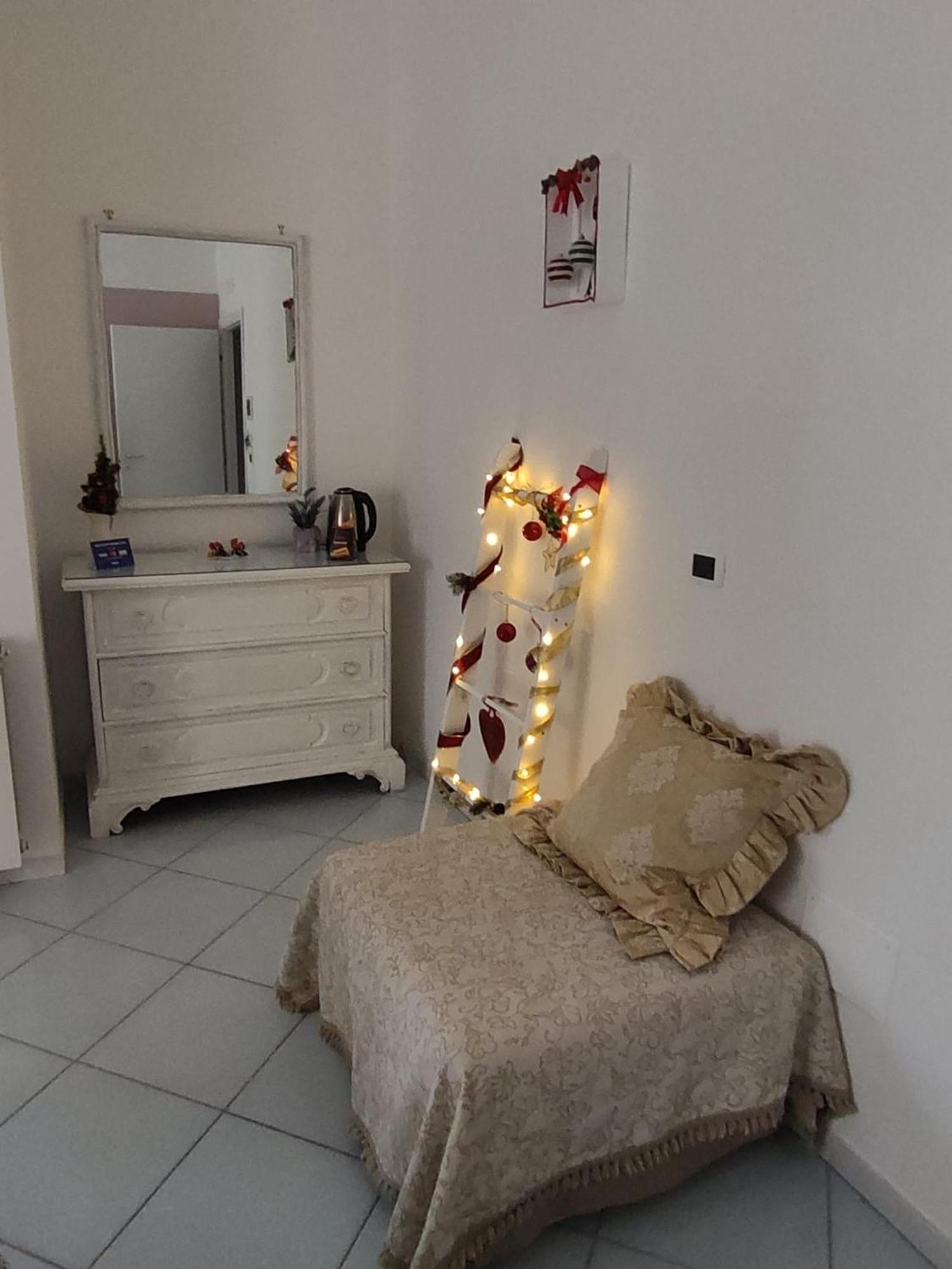 Hotel Carafa Materdei Napoli Esterno foto